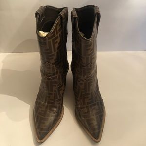 Fendi logo cowboy boots